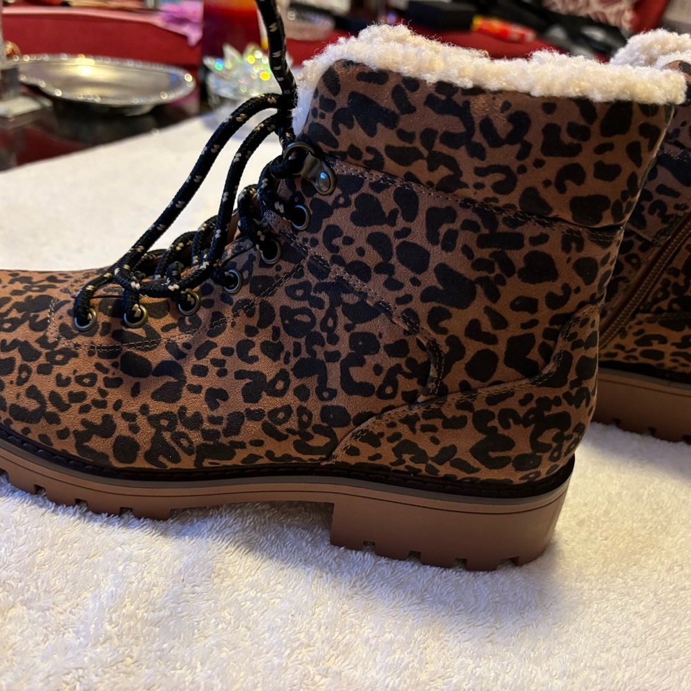 Brand New Ankle Boots By LOFT - Size 8 M - Heel Height 1 Inch - box 9